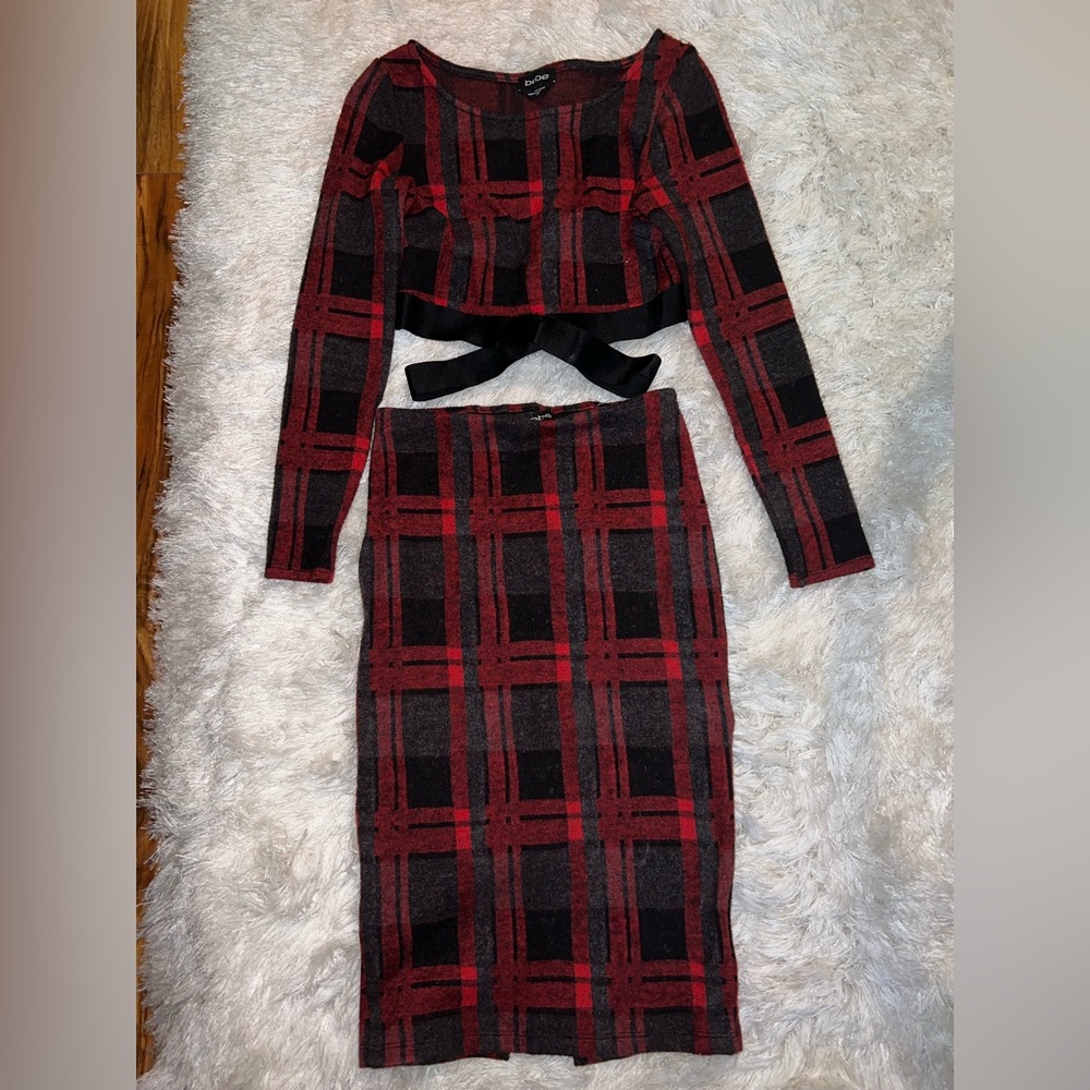 Brand:Bebe size: XS color: red & black